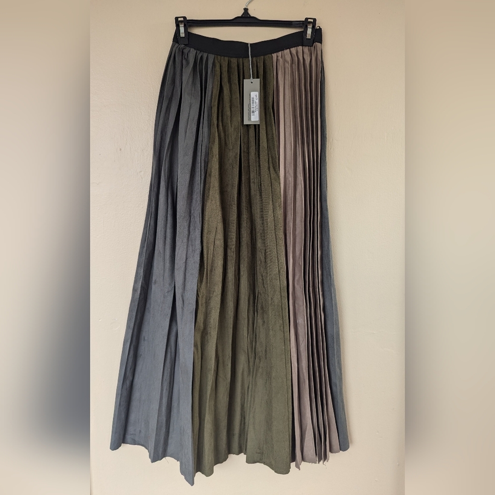 NWT! Anthropologie Bl^nk London Aemilia Skirt Raven Group, Multicolor Suede (S)